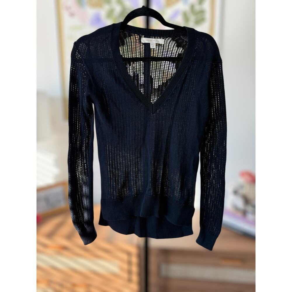 Brochu Walker Navy Distressed Crochet V-Neck Pullover Sweater in Size XS - Picture 4 of 10